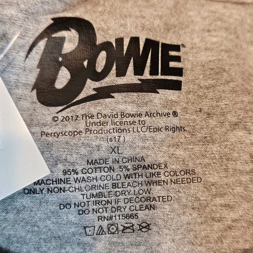 David Bowie Ziggy Stardust Distressed Graphic Tee XL NWT - Picture 8 of 8